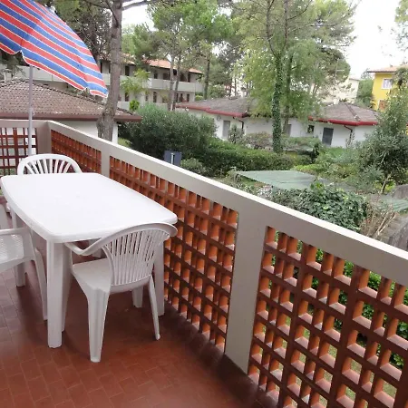 In 38358 Apartment *